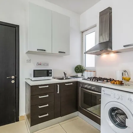 Spinola Bay Portomaso Private Flats
